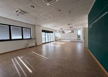 Interno non residenziale - Office via Novara, Borgomanero - photo 8