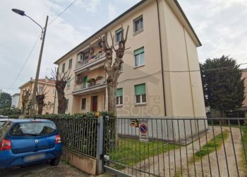 Facciata - Quadrilocale via Ippolito Nievo, 4, Rimini - foto 1