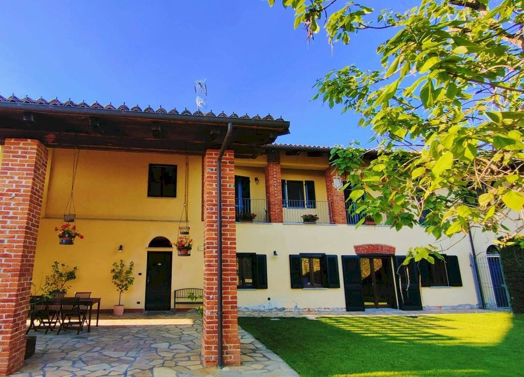 Facciata - Villa via Ormè, Lagnasco - foto 3