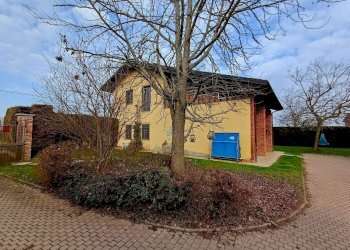 Facciata - Villa Frazione Ruata Eandi, Saluzzo - photo 38