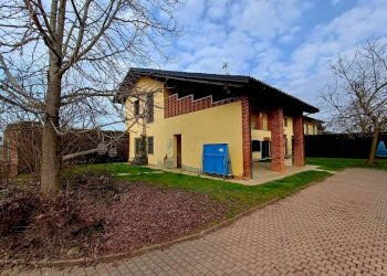 Facciata - Villa Frazione Ruata Eandi, Saluzzo - photo 41