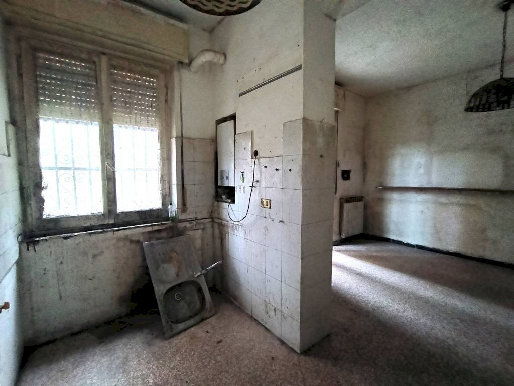 Cucina - Bilocale via Gaeta, Genova (zona Oregina) - foto 3