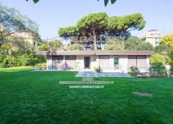 Giardino - Villa via Luigi Arnaldo Vassallo, Genova (zona Albaro) - foto 1