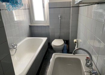 Bagno - Bilocale Passaggio Privato Mario Leoni, 13, Torino (zona Lingotto) - foto 11