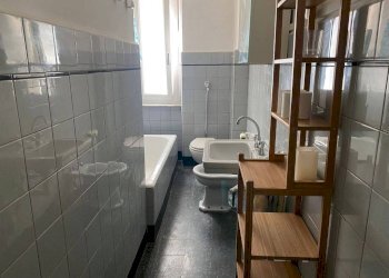 Bagno - Bilocale Passaggio Privato Mario Leoni, 13, Torino (zona Lingotto) - foto 12