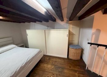 Camera da letto - Three-room apartment via Bartolomeo Carandini, Modena (neighborhood Centro Storico) - photo 9