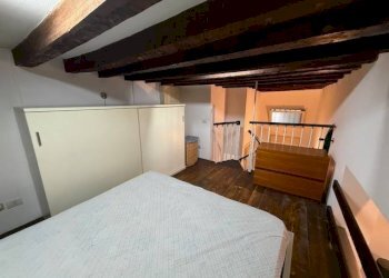 Camera da letto - Three-room apartment via Bartolomeo Carandini, Modena (neighborhood Centro Storico) - photo 10