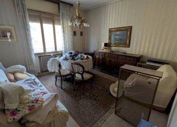 Salone - Quadrilocale via Amico Aspertini, 2/2, Bologna (zona Mazzini) - foto 1