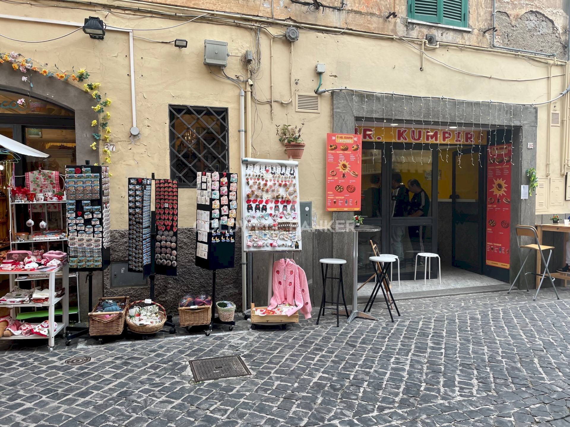 Foto 1 - Locale Commerciale Corso Vittorio Emanuele, Nemi - foto 1