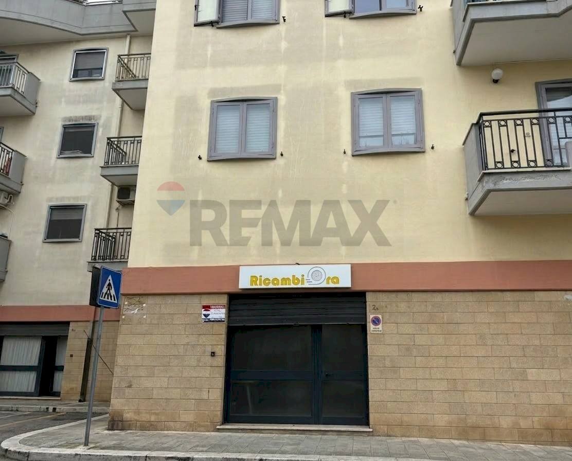 Edificio all\'aperto - Two-room apartment Via Gran Bretagna
 
2/A, Trani - photo 2