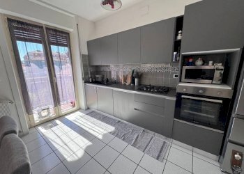 Cucina - Appartamento via Piero Gobetti, 22A, Ivrea - foto 7