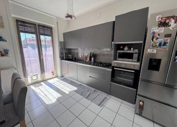 Cucina - Appartamento via Piero Gobetti, 22A, Ivrea - foto 8