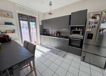 Cucina - Appartamento via Piero Gobetti, 22A, Ivrea - foto 9
