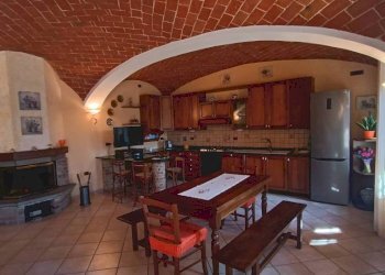 Salone - Rustico via della Repubblica, Montiglio Monferrato - foto 5