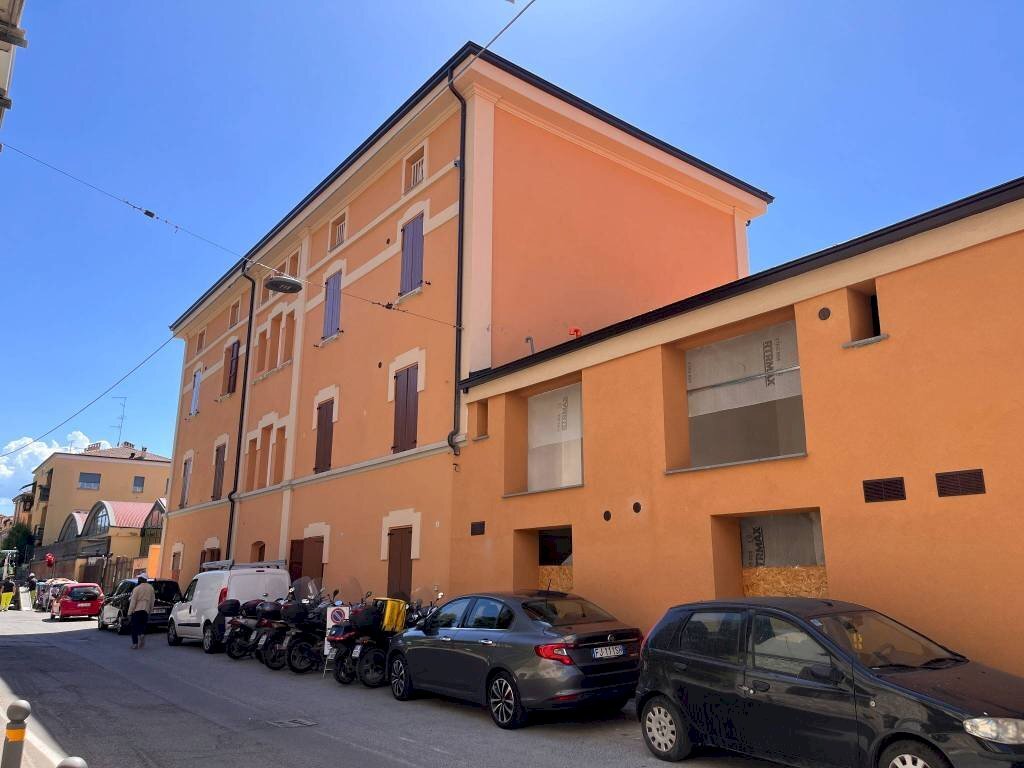 Facciata - Trilocale via del Greto, 1, Bologna (zona Borgo Panigale) - foto 1