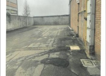 Interno palazzo - Capannone via Giuseppe Massarenti, 36, Castel Maggiore - foto 5