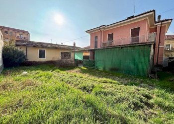 Giardino - Quadrilocale via 1 Maggio, 25, Luserna San Giovanni - foto 27