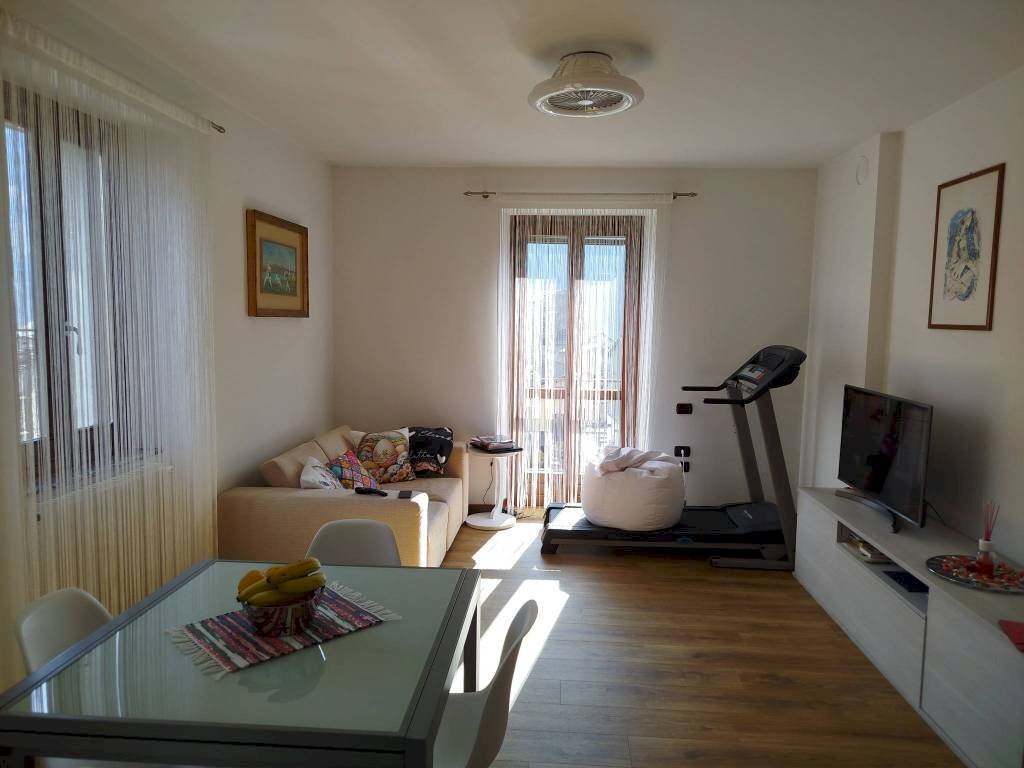 Salone - Trilocale via Privata Enrico Toti, Berbenno di Valtellina - foto 1