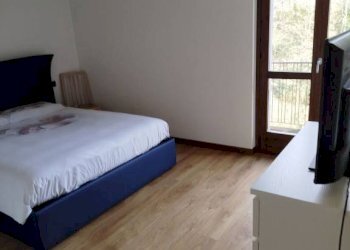 Camera da letto - Trilocale via Privata Enrico Toti, Berbenno di Valtellina - foto 5