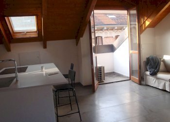 balconcino su lato  strada 3 - Three-room apartment via Via Giacinto Collegno, 51, Torino (neighborhood Cit Turin) - photo 16