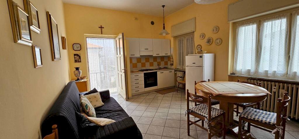 Salone - Appartamento via Moiola, Cuneo (zona Donatello) - foto 1