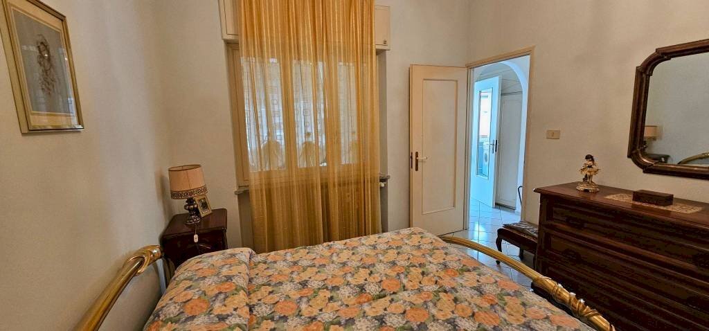 Camera da letto - Appartamento via Moiola, Cuneo (zona Donatello) - foto 3