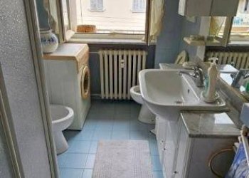 Bagno - Two-room apartment via Moiola, Cuneo (neighborhood Donatello) - photo 4