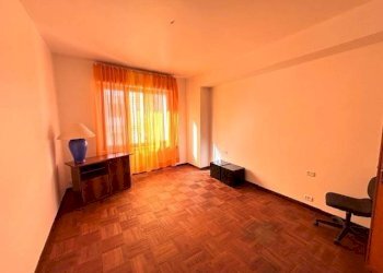 Camera da letto - Trilocale via Antonio Cecchi, 19, Genova (zona Foce) - foto 11