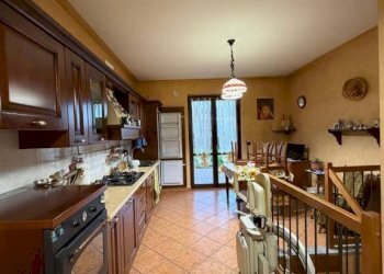 Cucina - Appartamento via Pasta, 6, Buttigliera d'Asti - foto 2