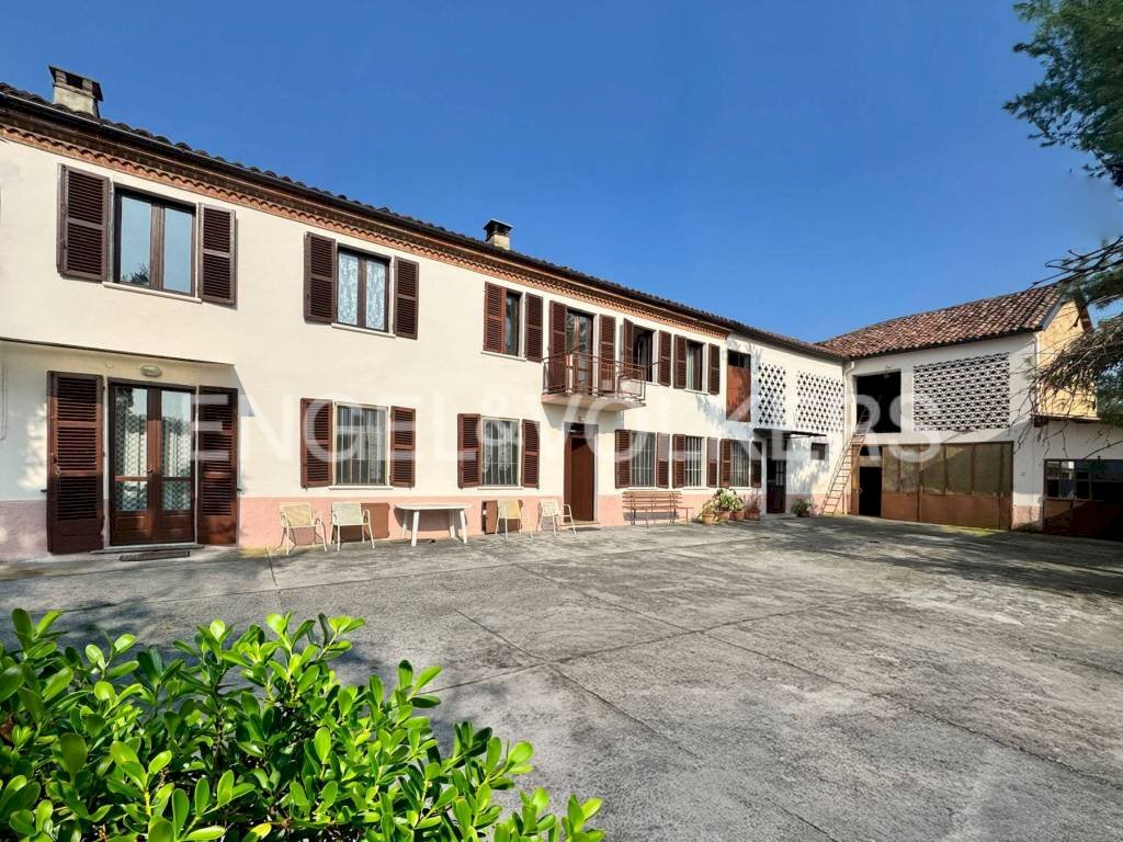 Facciata - Rustico via Montà, Portacomaro - foto 1