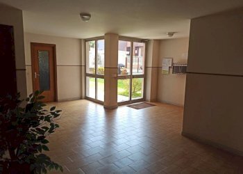 Interno palazzo - Bilocale via Raffaello Sanzio, 9, Trecate - foto 18