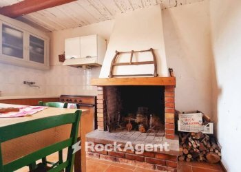 Salone - Rustico Frazione Montale, 136, Arcevia - foto 3