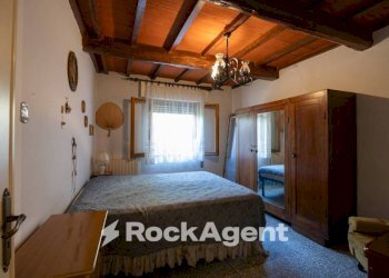 Camera da letto - Casa indipendente via di Montigiano, 126, Massarosa - foto 23