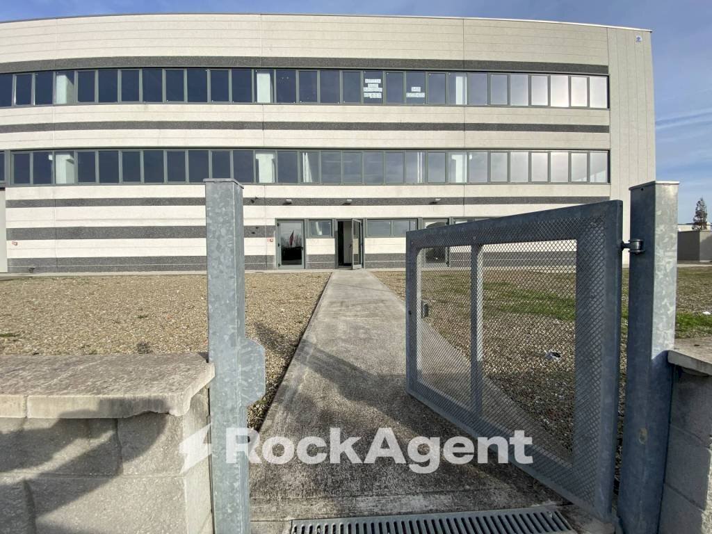 Facciata - Capannone via Cascina Lari, San Miniato - foto 2