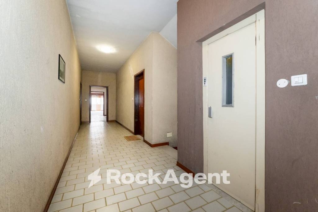 Interno palazzo - Quadrilocale via Giuseppe Simili, 1, Gravina di Catania - foto 3