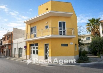 Facciata - Casa indipendente via Vittorio Veneto, 97, Ruffano - foto 2