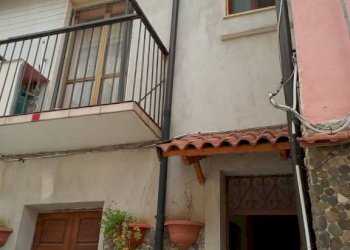 Facciata - Casa indipendente via Roma, Castelvetere sul Calore - foto 2