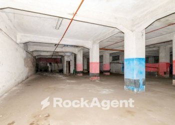 Interno non residenziale - Garage - Autosilos - Parcheggio via Pietro Maroncelli, 2-6, Catania - foto 10