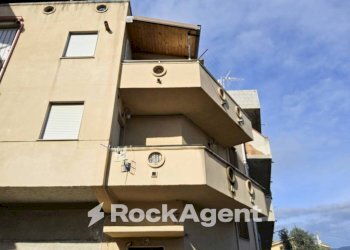 Facciata - Bilocale via Piero Gobetti, 2, Marina di Gioiosa Ionica - foto 2