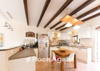 Cucina - Trilocale via Campenave, 76, Genova (zona Voltri) - foto 10