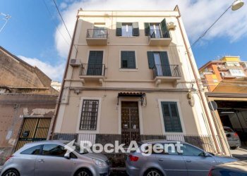 Facciata - Attico via Santa Maria della Stella, 16b, Catania - foto 38