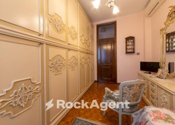 Camera da letto - Villa via E. H. Grieg, Saronno - photo 15