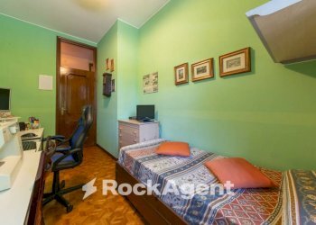 Camera da letto - Villa via E. H. Grieg, Saronno - photo 16