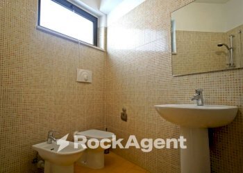 Bagno - Office via Vitantonio Conversi, Matera - photo 10