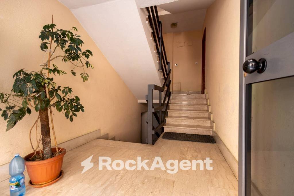 Interno palazzo - Attico via Giuseppe Rito, 5, Catanzaro - foto 3