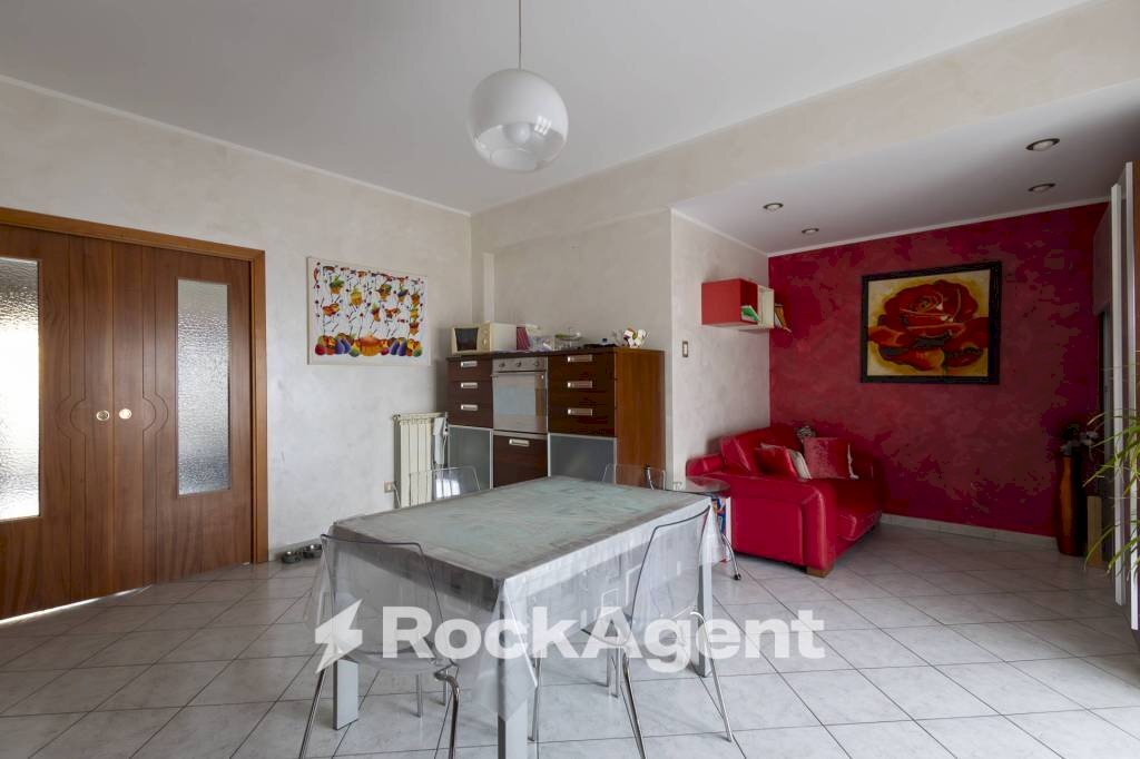 Salone - Quadrilocale via Alessi di Turio, 8, Catanzaro - foto 1