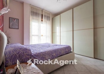 Camera da letto - Quadrilocale via Alessi di Turio, 8, Catanzaro - foto 13