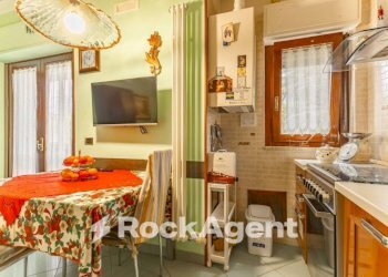 Cucina - Trilocale via dell'Annunciazione, 4, Gravina in Puglia - foto 13