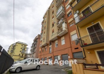 Facciata - Bilocale via Ettore Vitale, Catanzaro - foto 4