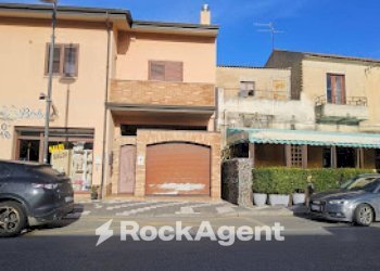 Facciata - Villa a Schiera strada Statale 106 Jonica, 20, Camini - foto 23